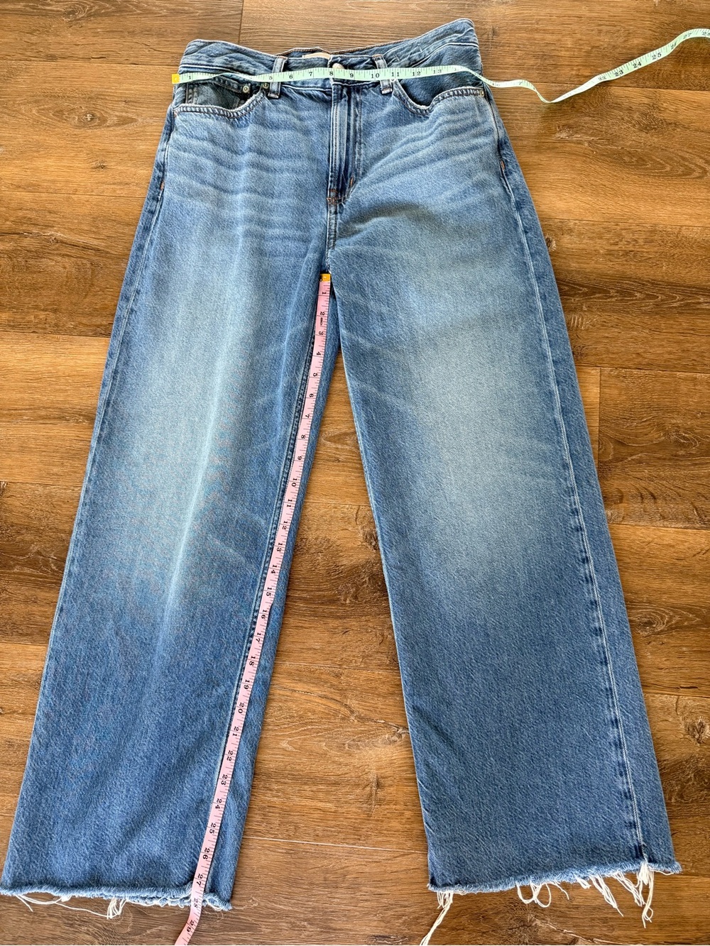 Madewell The Low-Slung Baggy Jean in Airy Denim - Picture 9 of 14